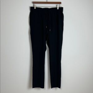 Lululemon black athleisure women's casual workout straight leg pants size 10